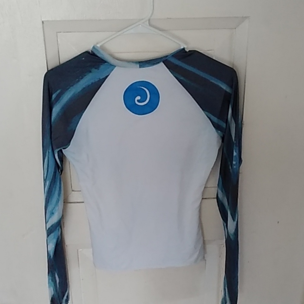 Koru rash guard